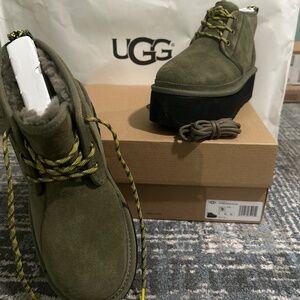 UGG W NEUMEL HERITAGE PLATFORM